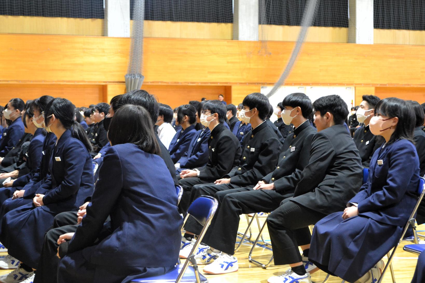 13 ３年生も楽しそうに観ていました