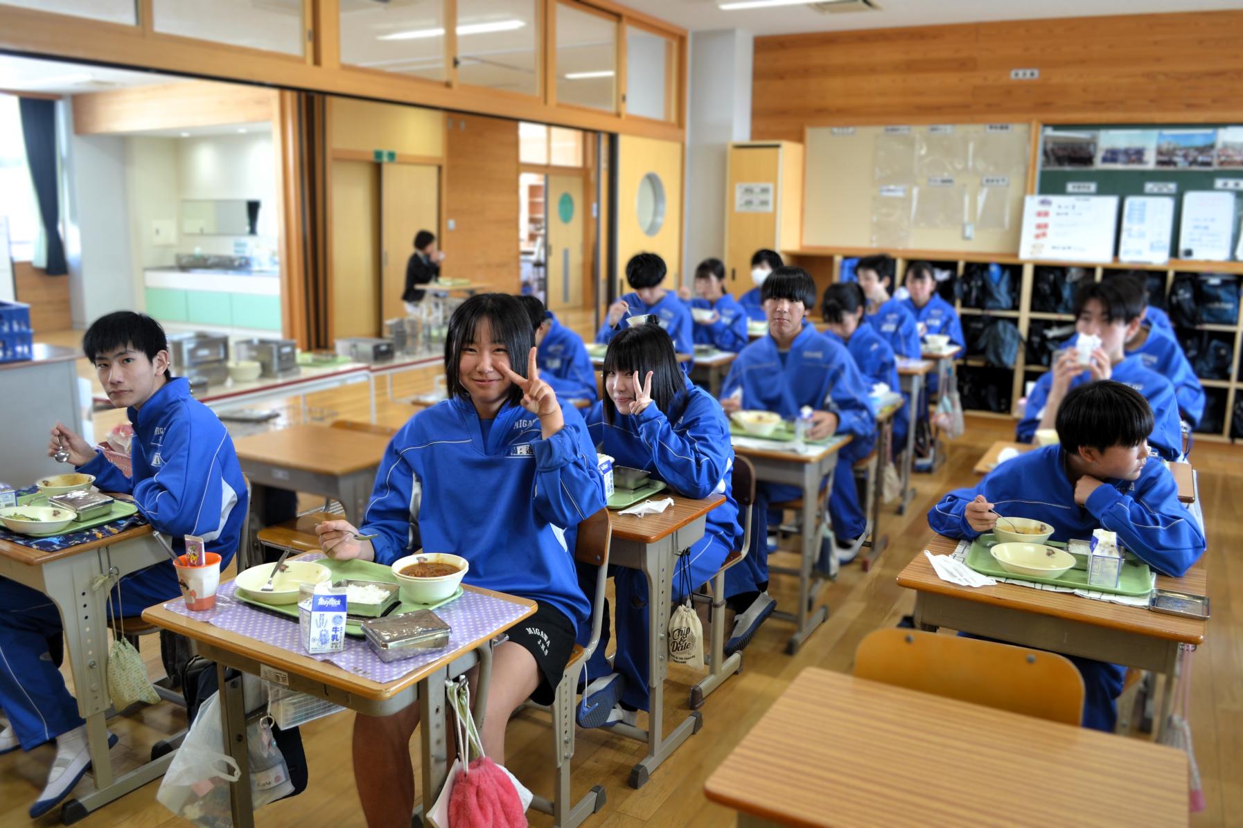 01 令和６年度最後の給食