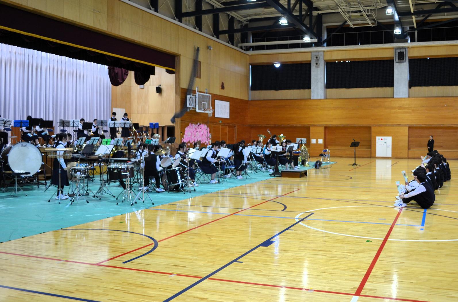 09 在校生から先輩方へ曲のプレゼント