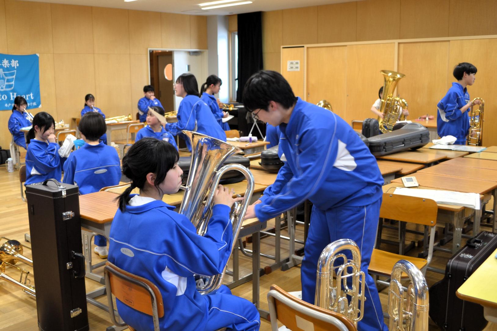06 先輩たちが優しく教えます