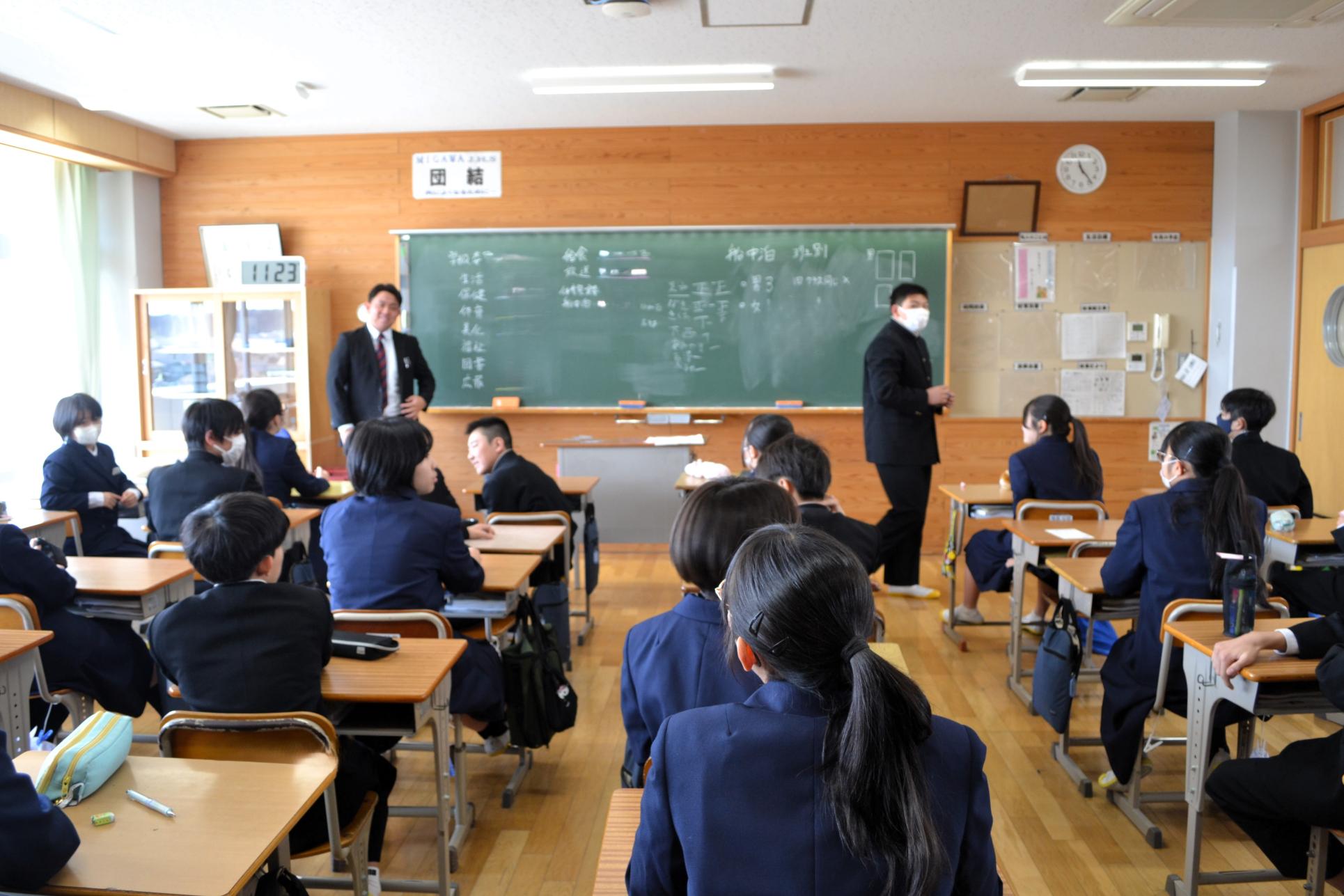 01 学級委員を中心に話合い