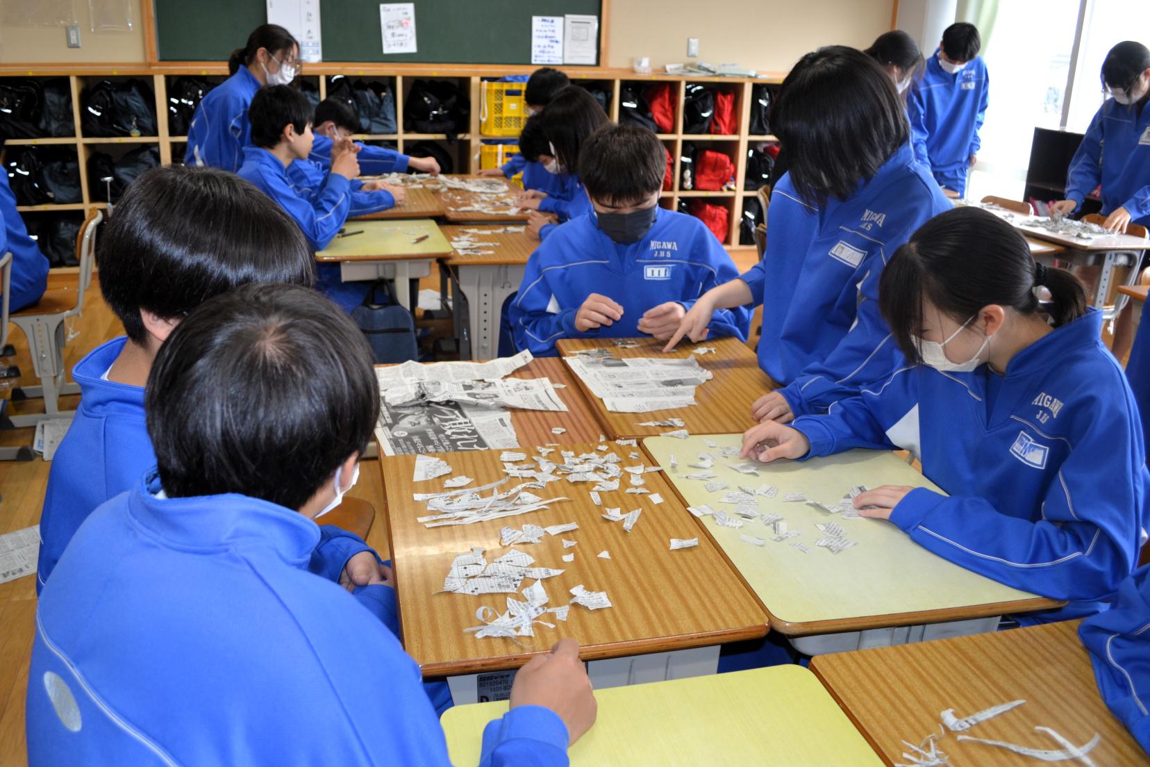 09 グループエンカウンターをしている学級もありました
