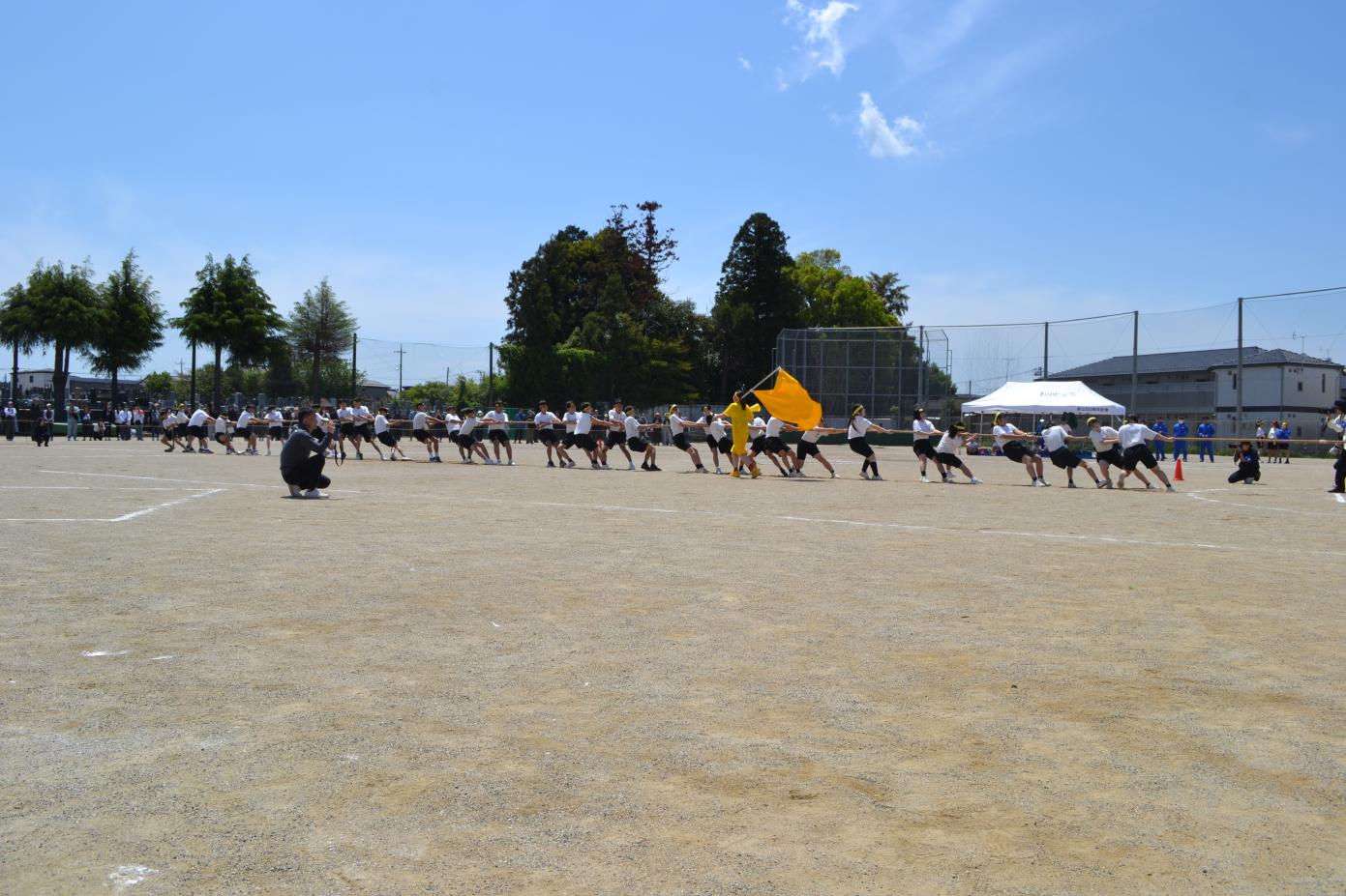 17 3年生綱引き