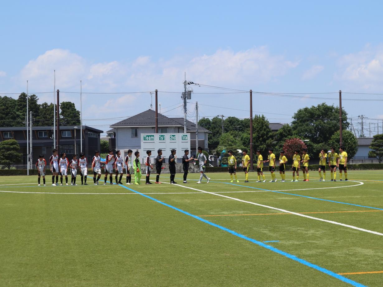 サッカー３