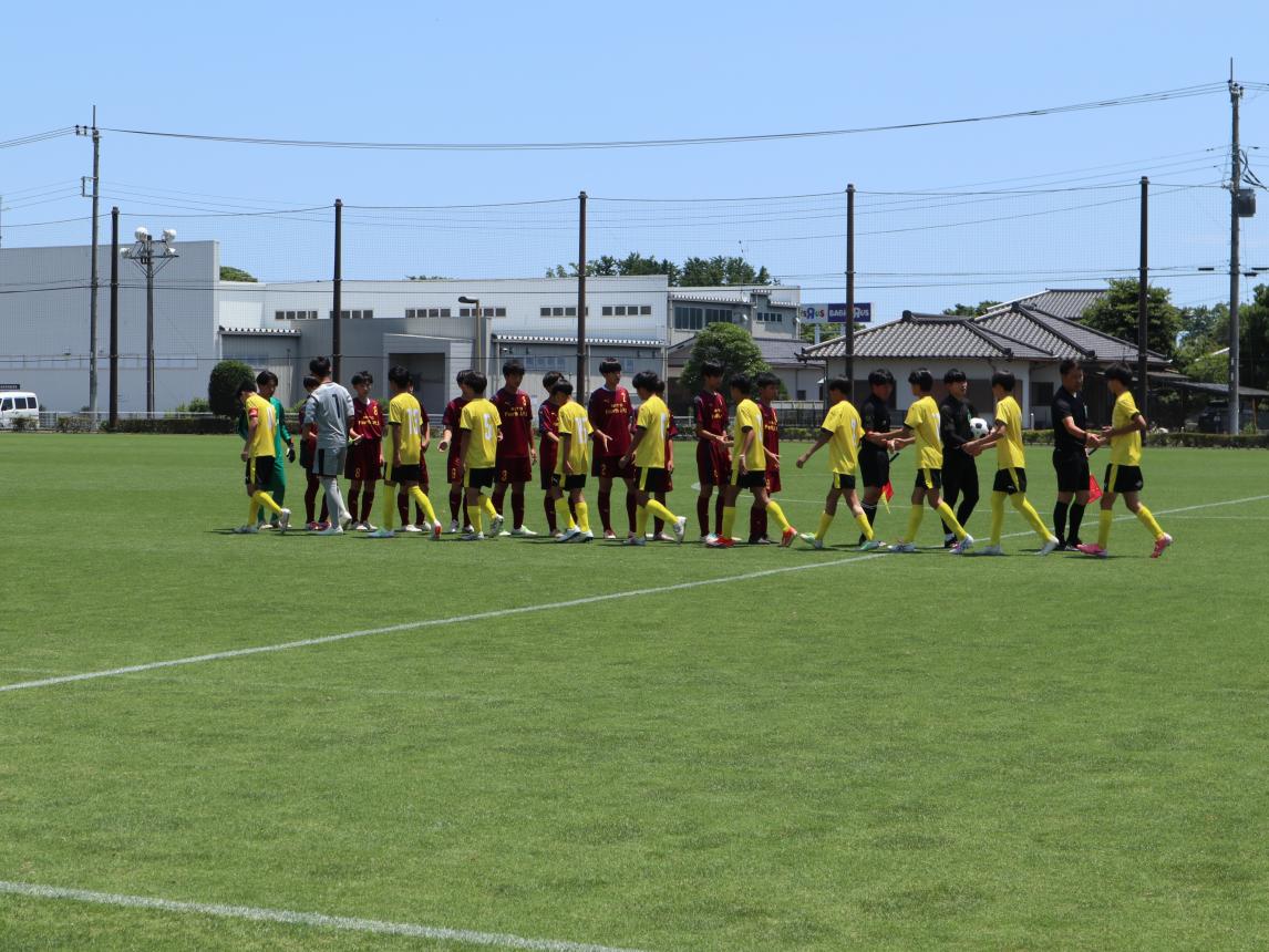 サッカー３