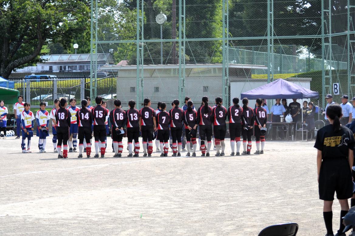 15 熱い試合を繰り広げた選手たちに大きな拍手です 15 熱い試合を繰り広げた選手たちに大きな拍手です