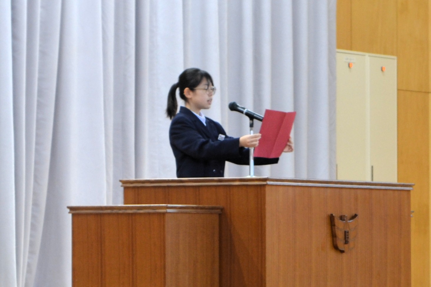02 １年生の代表生徒です