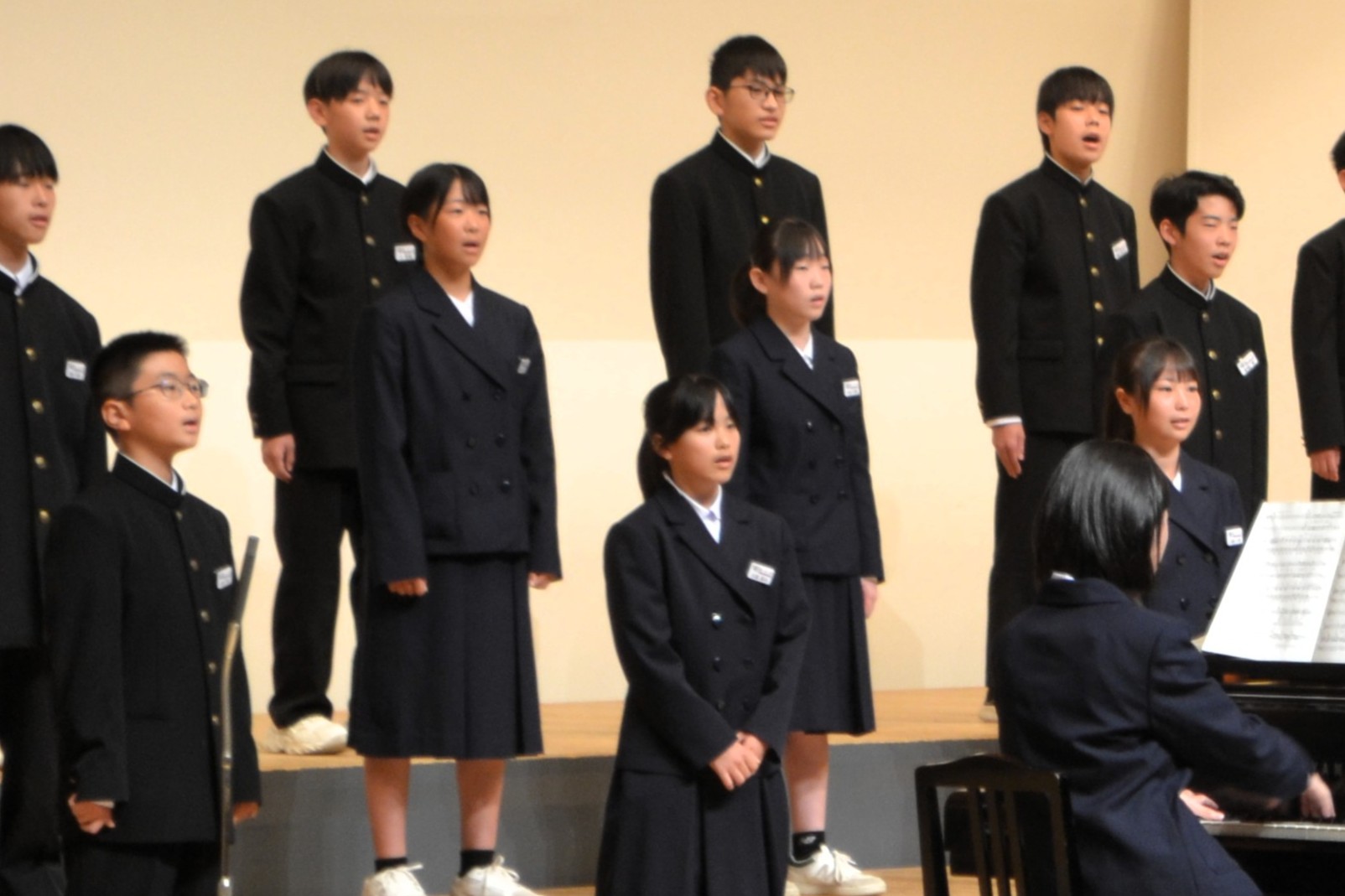 14 １年３組 「HEIWAの鐘」