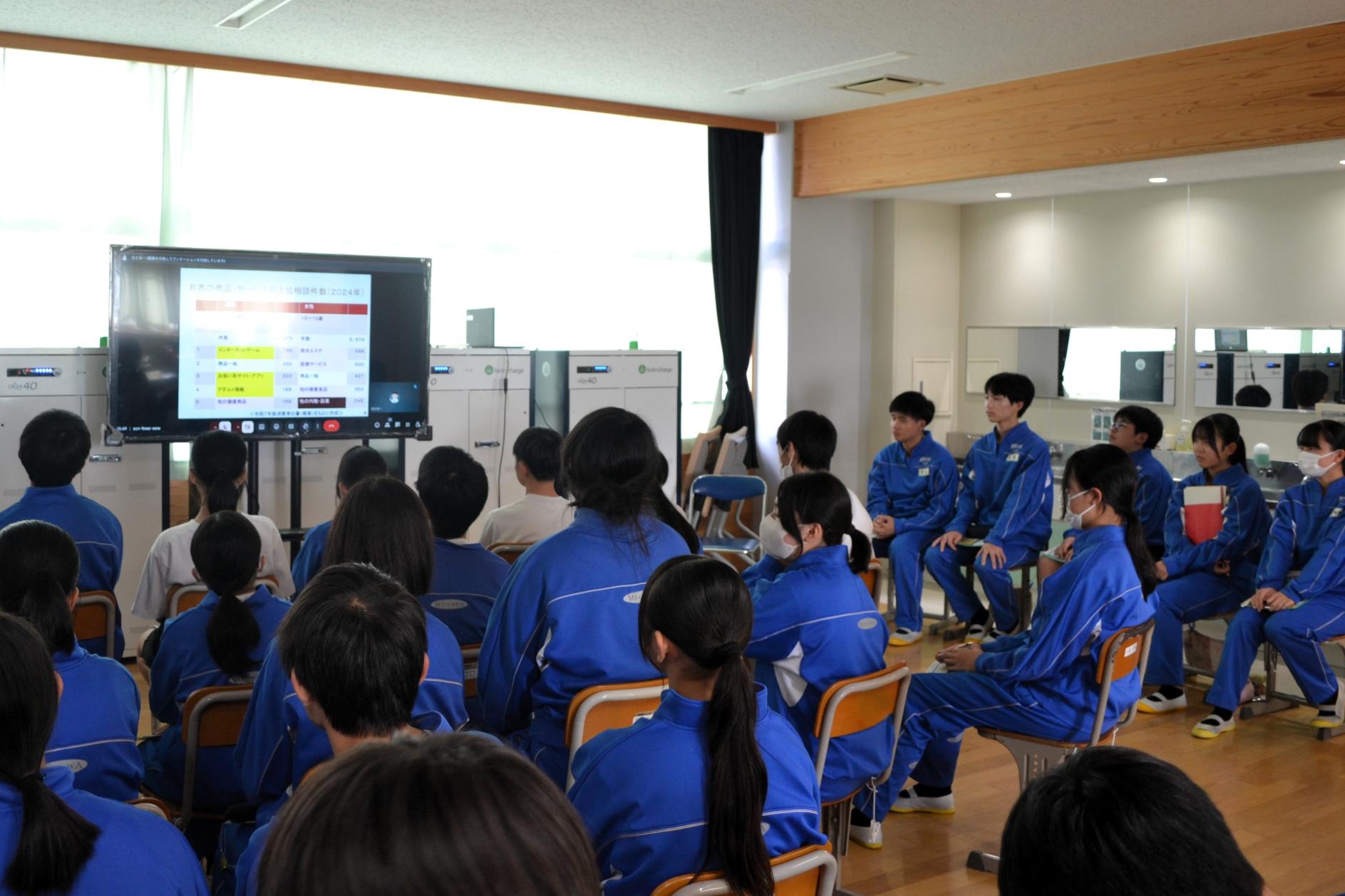 03 学級委員が進行しました