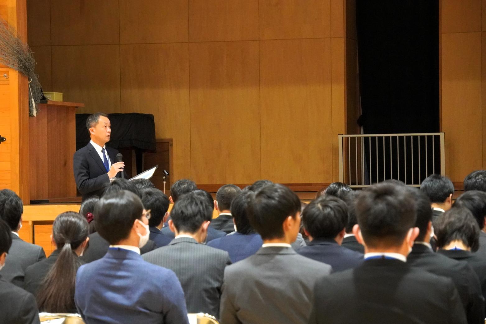 14 最後に学校長より謝辞を述べました 14 最後に学校長より謝辞を述べました