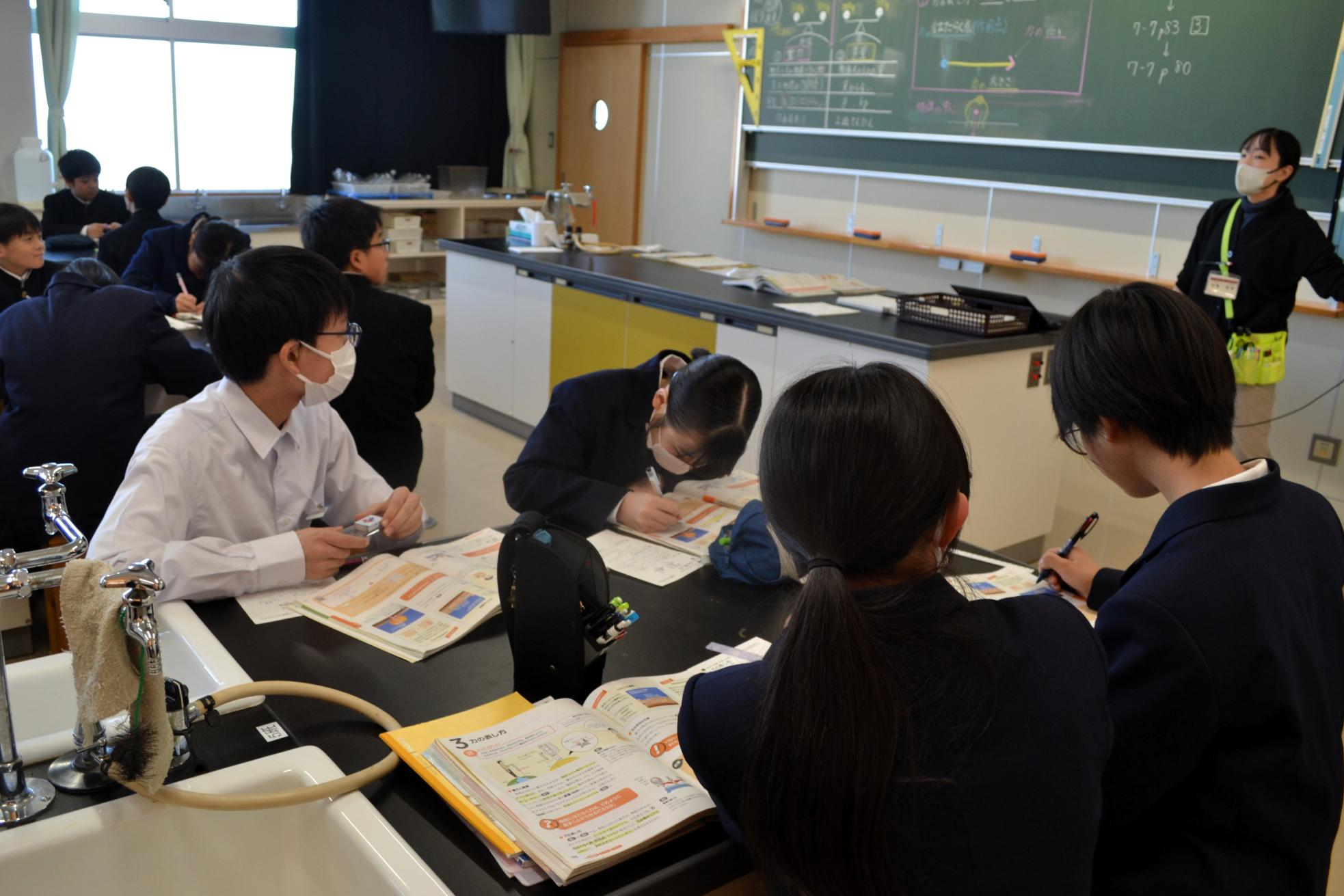 03 自分なりの学び方ができる生徒が増えてきました 03 自分なりの学び方ができる生徒が増えてきました