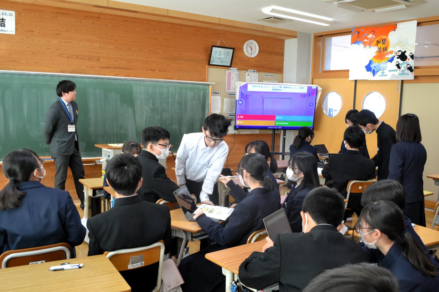 10 四字熟語や故事成語を選びます