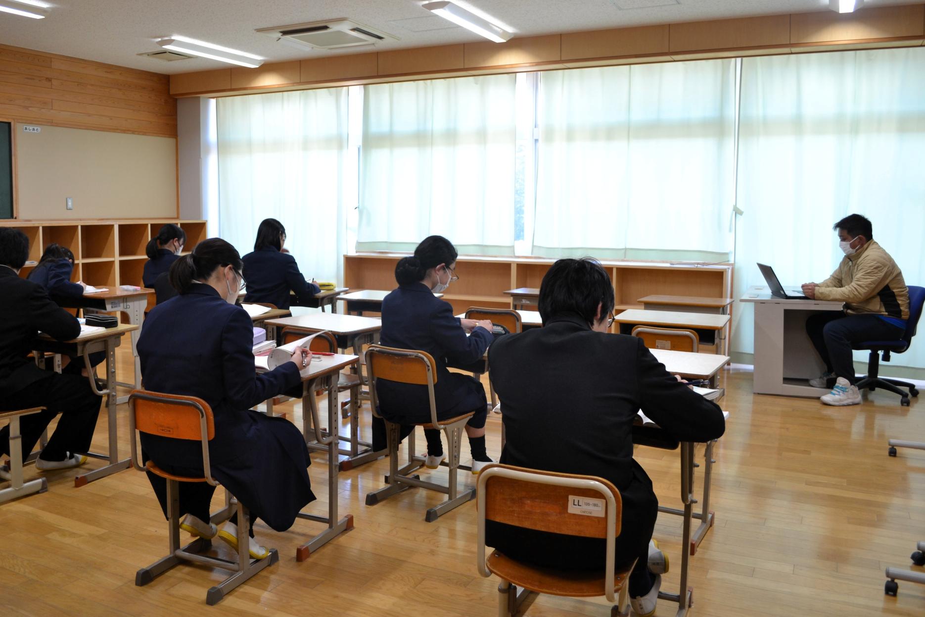 01 集中して学習しています