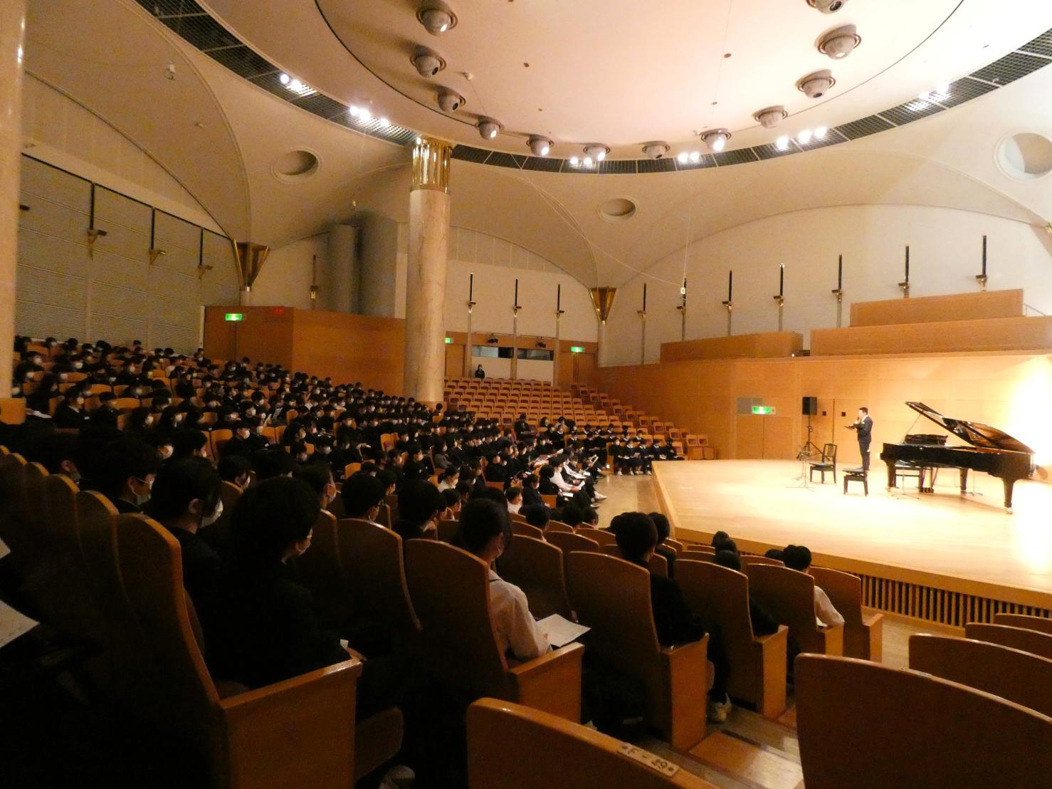 02 世界に誇る水戸芸術館コンサートホールで聴きます