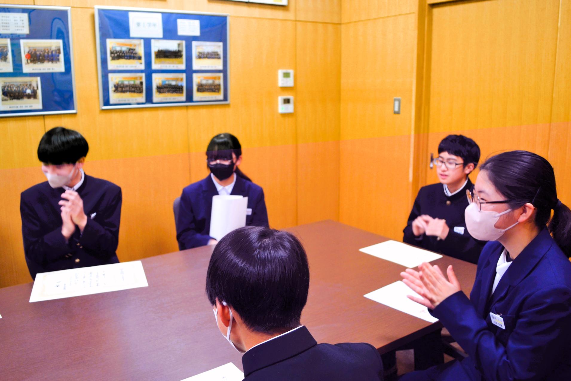 05 どの生徒も生き生きと語っており頼もしいです。 05 どの生徒も生き生きと語っており頼もしいです。