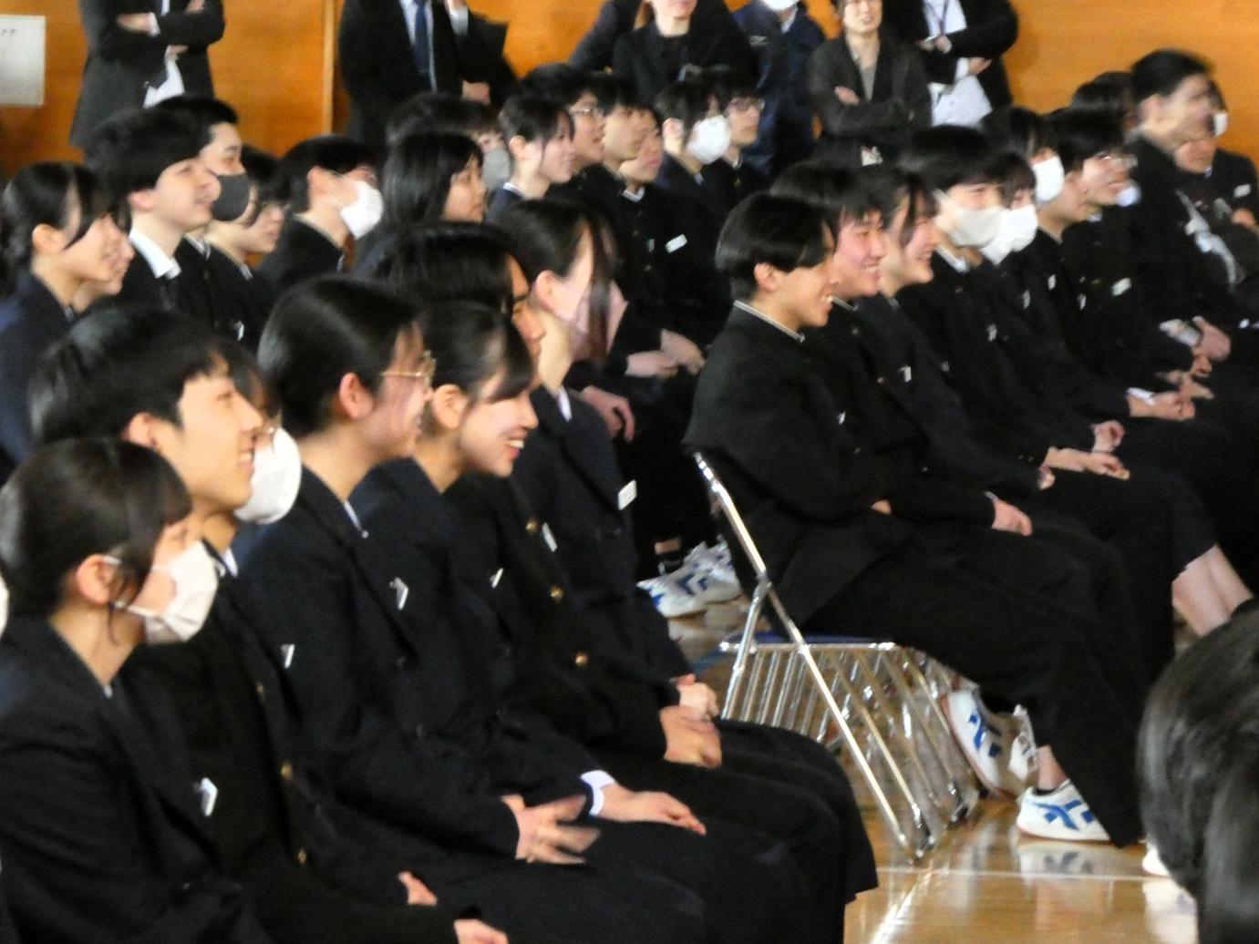 13 ３年生からたくさんの笑い声が聞こえました