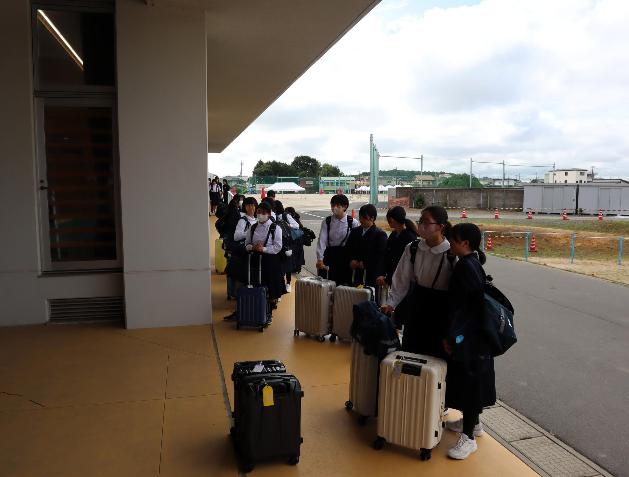 04 整列して順番を待ちます