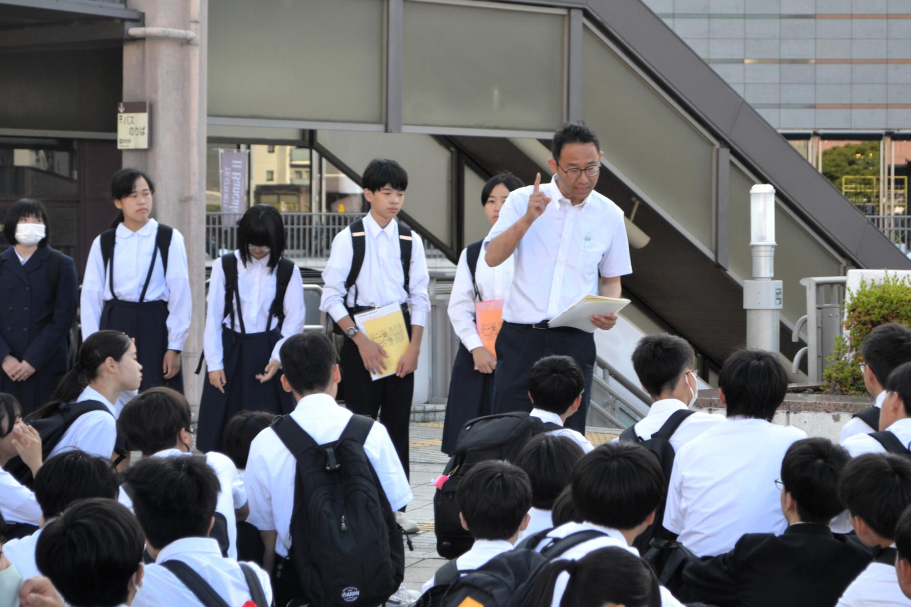 04 学年主任の先生のお話