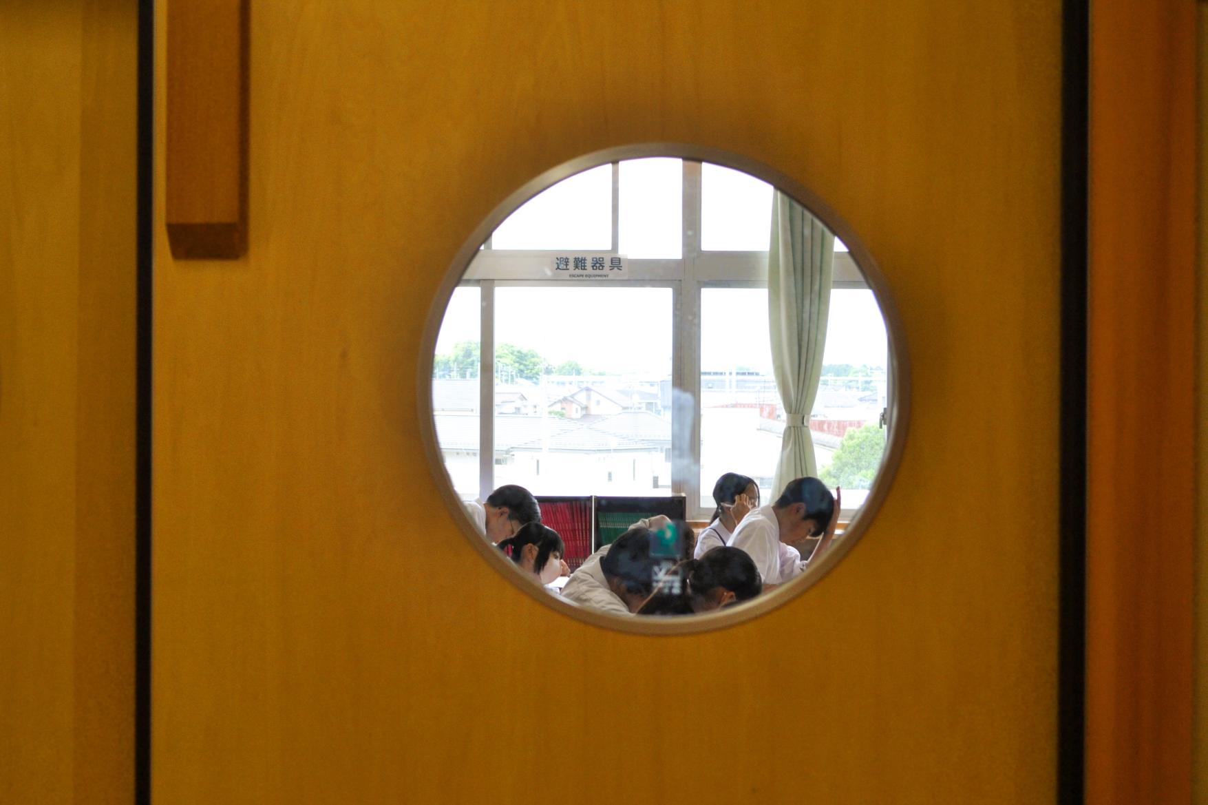 03 １・2年生は実力テスト中です