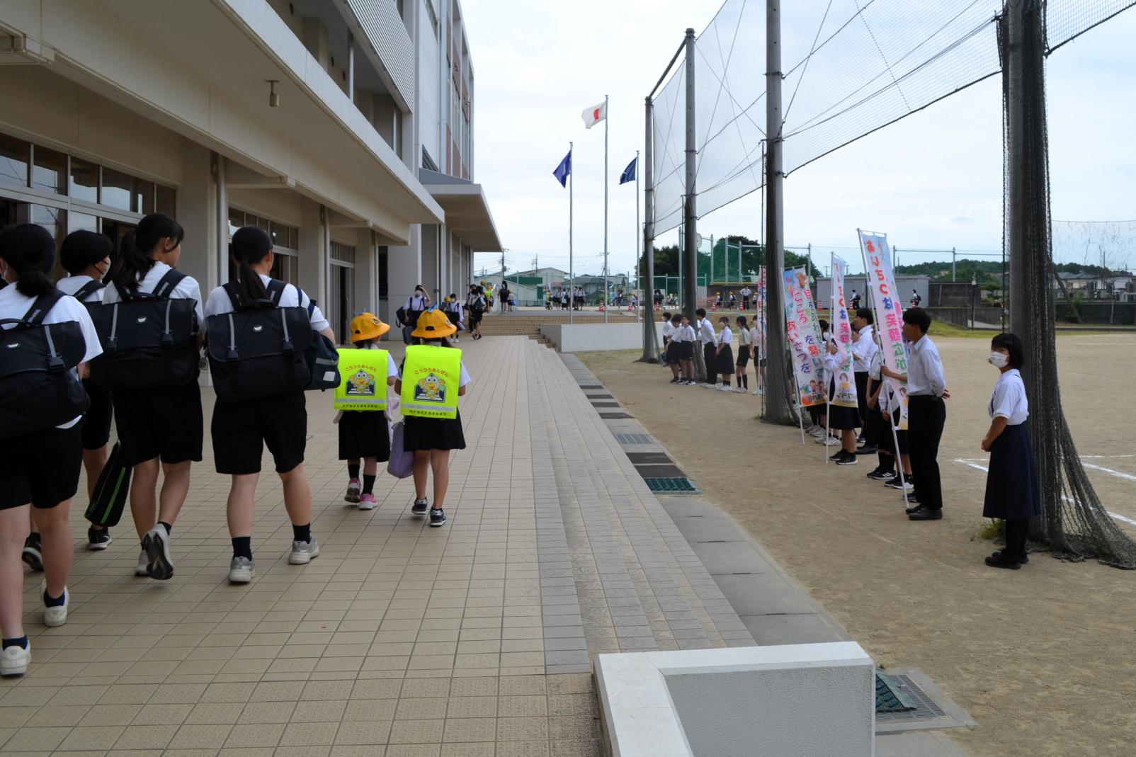 01 市内一斉あいさつ運動