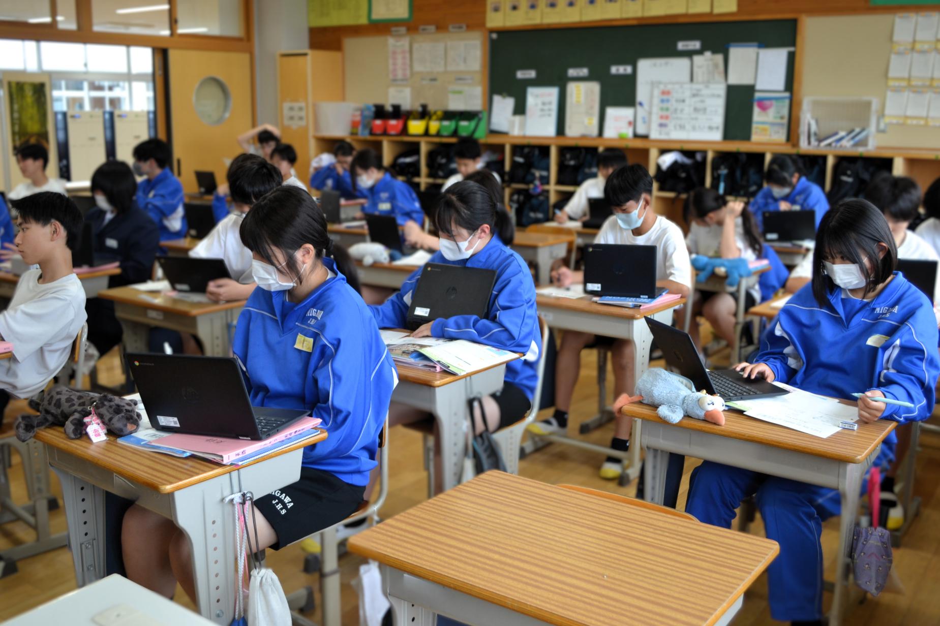 05 英語で俳句や詩を考えています