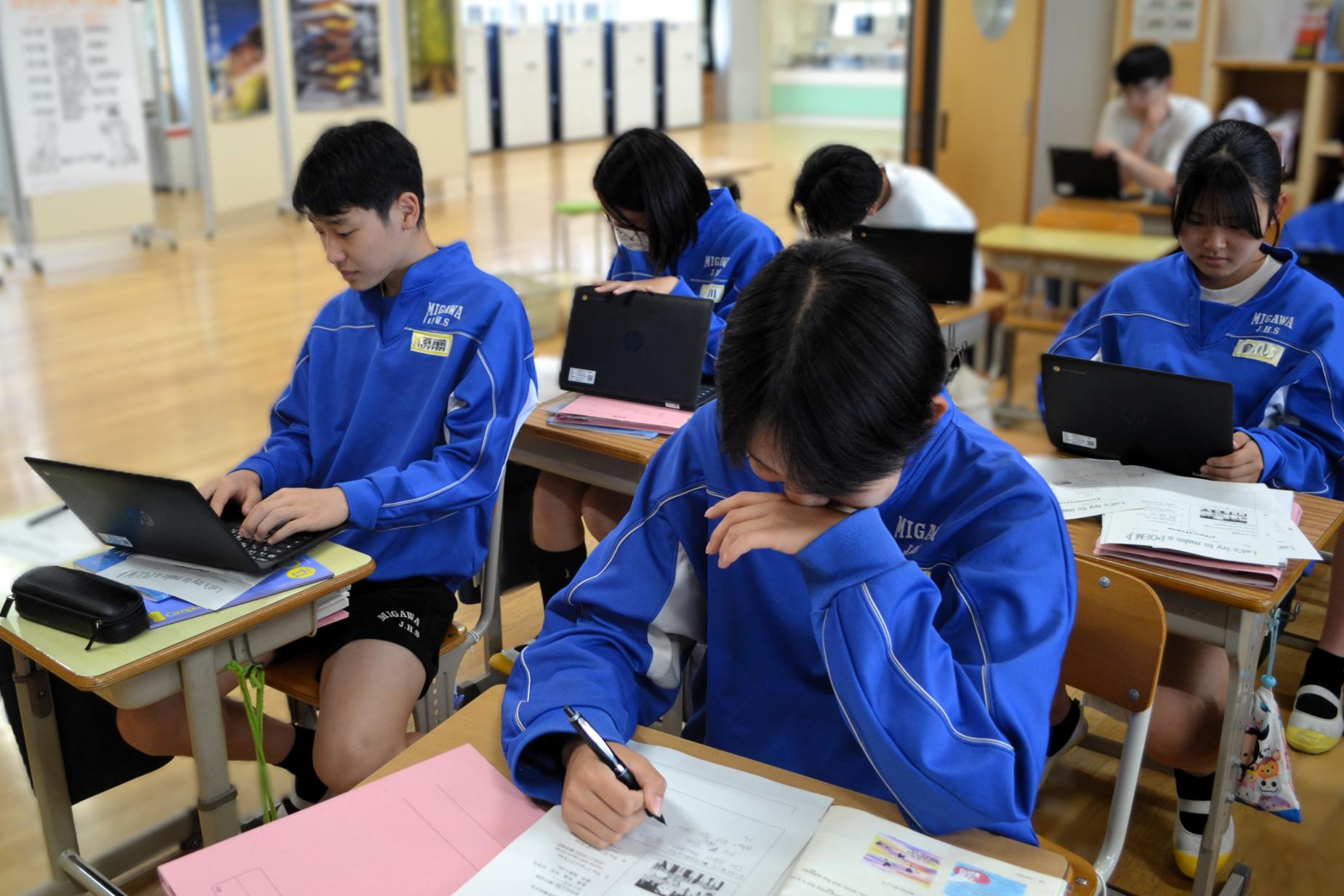 06 韻をふんだり文字数を整えたり、よく考えて取り組んでいます