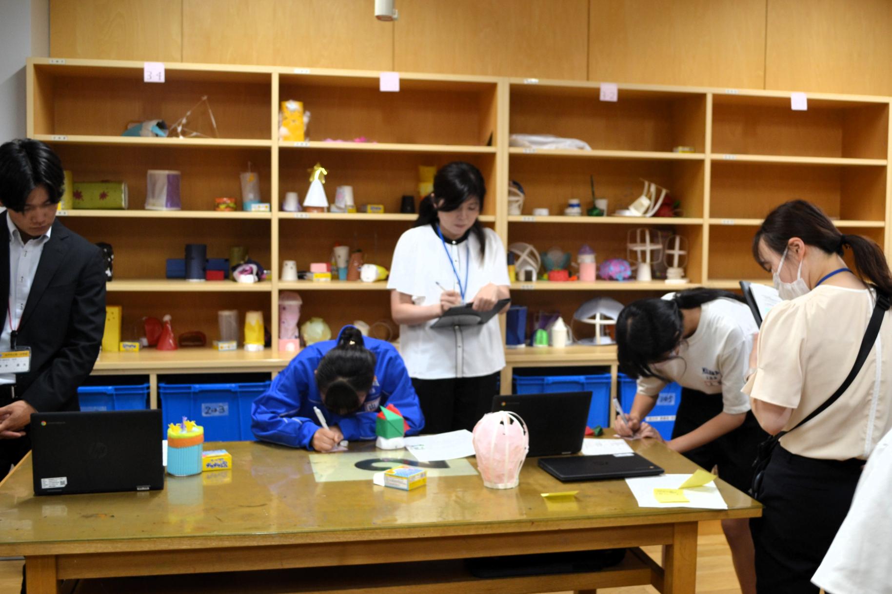 07 水戸市内の学校の先生方も見てくださいました