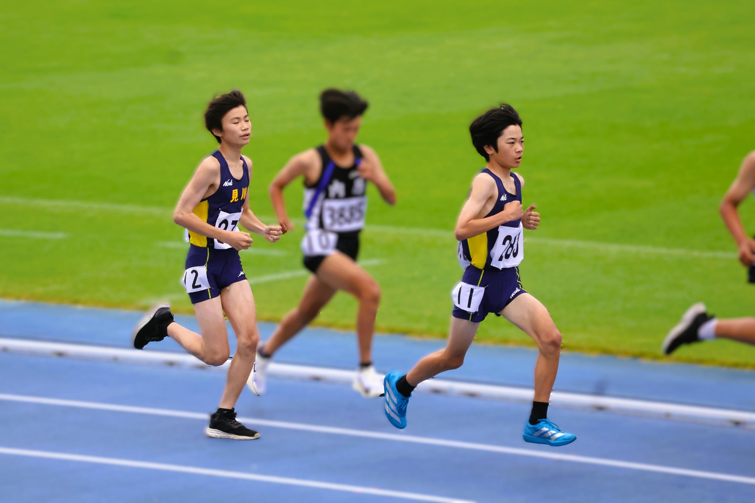 10 切磋琢磨して頑張ります