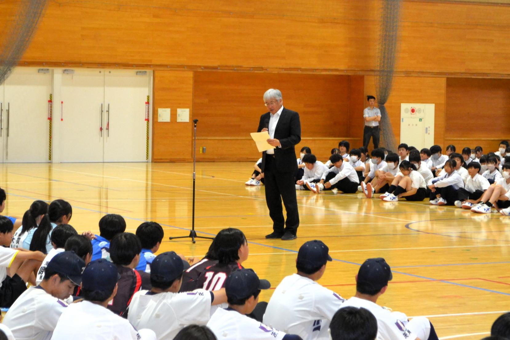 15 校長先生のお話