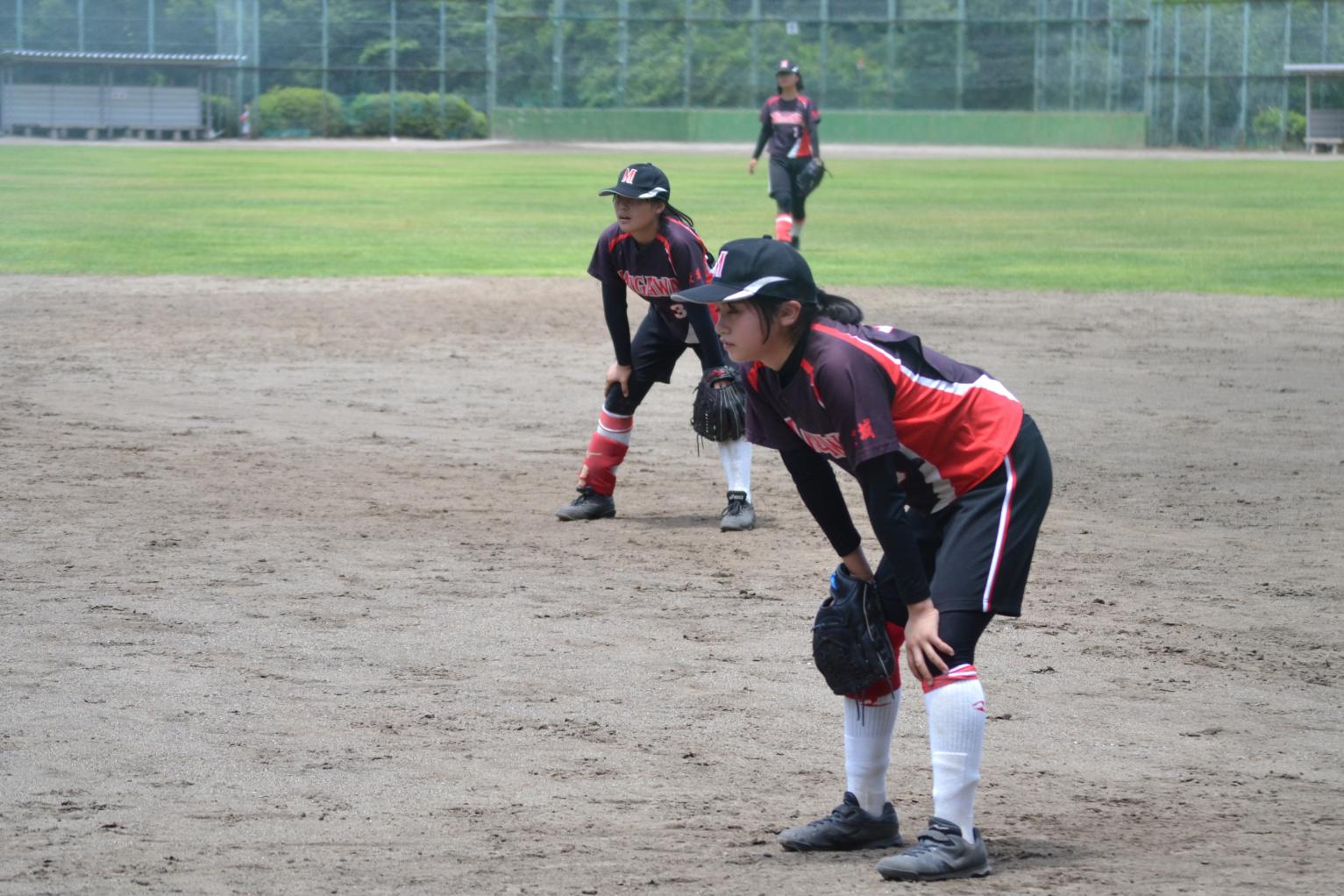 25 女子ソフトボール部　守る