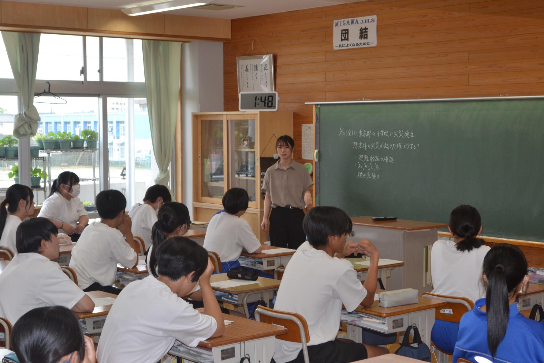 05 各学級で振り返りを行い非常時にそなえました