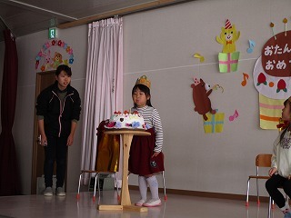 誕生会 (1) 誕生会 (1)