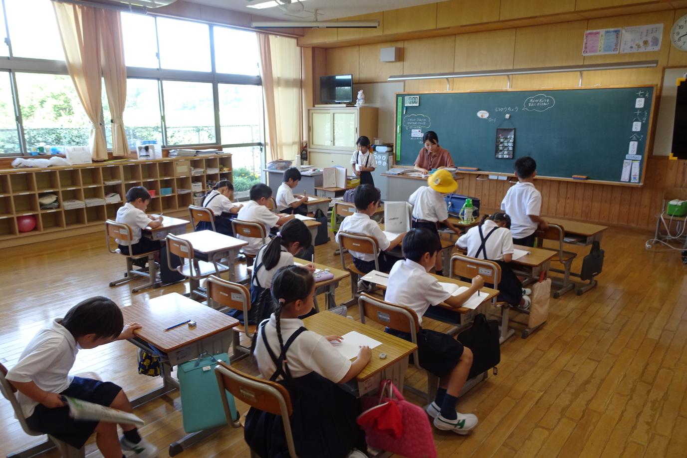 朝の会前4 朝の会前4