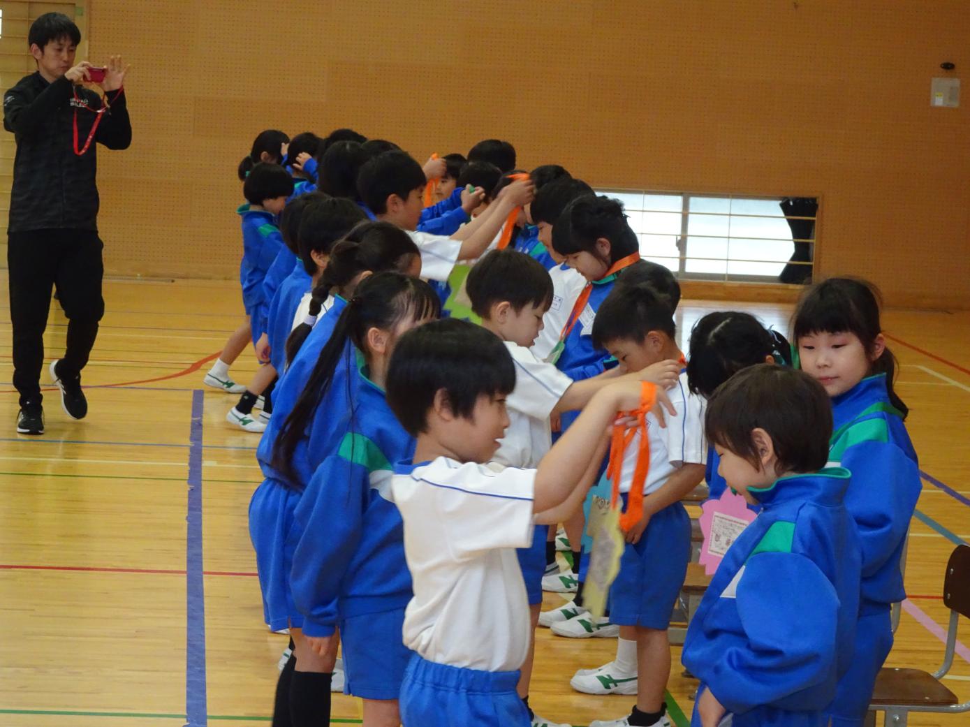 一年生を迎える会、プレゼント 一年生を迎える会、プレゼント