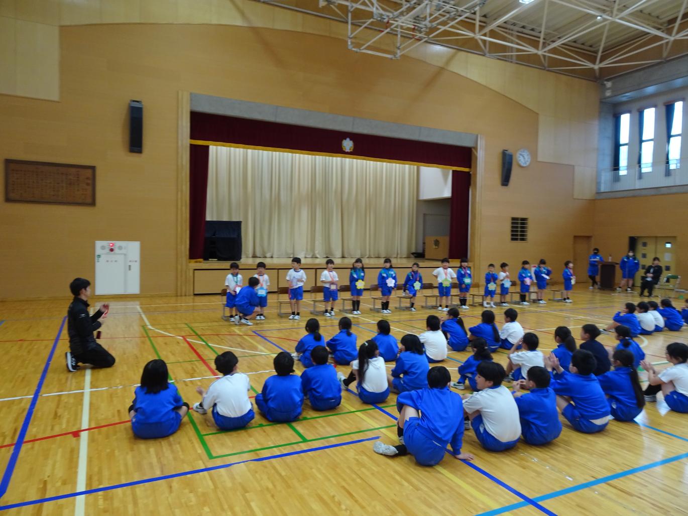 一年生を迎える会、自己紹介 一年生を迎える会、自己紹介