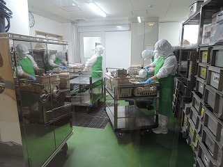 給食1