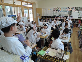 (5)給食クイズ (5)給食クイズ