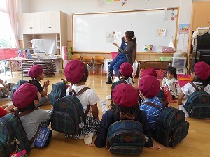 読み聞かせ (1) 読み聞かせ (1)