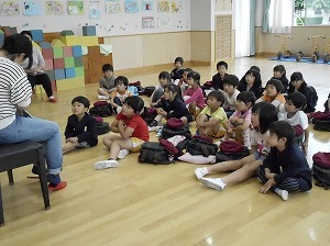 読み聞かせ (2) 読み聞かせ (2)