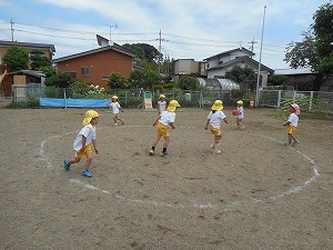 戸外遊び (2) 戸外遊び (2)