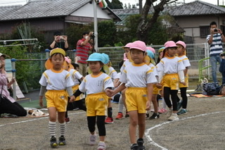 AB7CCD66-C6F5-430C-8AA4-9DE88AD3F9A9 AB7CCD66-C6F5-430C-8AA4-9DE88AD3F9A9