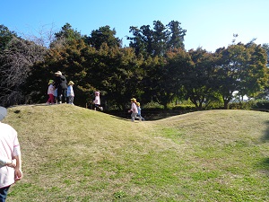 山 山