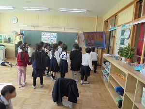 みんなで踊ろう みんなで踊ろう