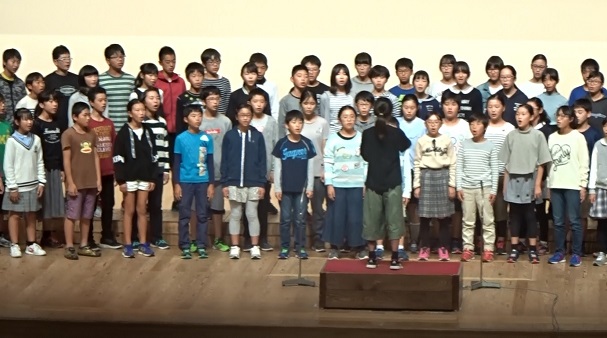 6年生合唱のようす 6年生合唱のようす