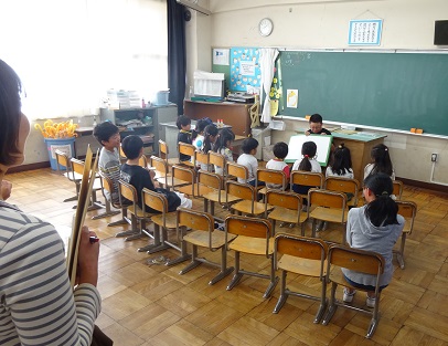 待っている間の読み聞かせ 待っている間の読み聞かせ