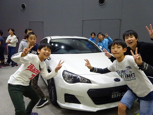 最新スポーツカーと 最新スポーツカーと