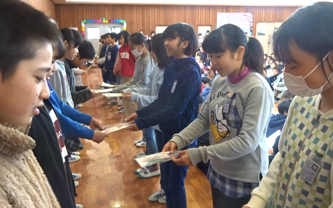 記念品贈呈 記念品贈呈