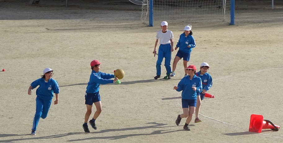 全員障がい物リレー 全員障がい物リレー