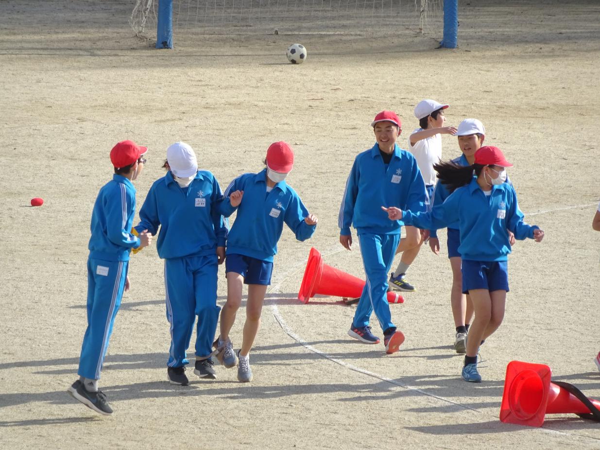 応援とともに2人3脚