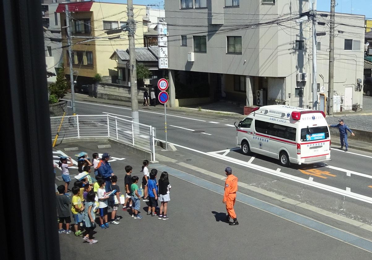 救急車見学中に緊急出動